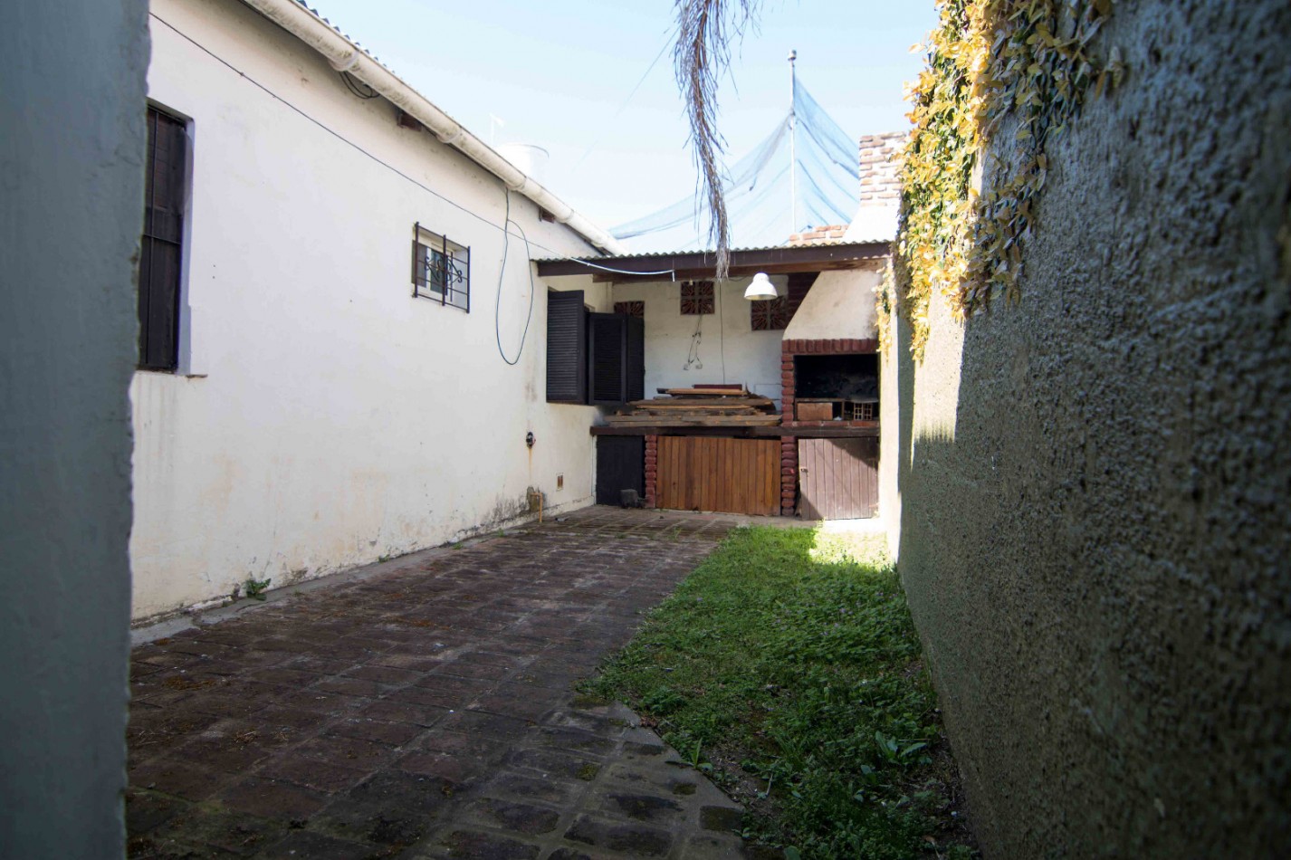 CASA 3 AMB + DEPTO 2 AMB CENTRO