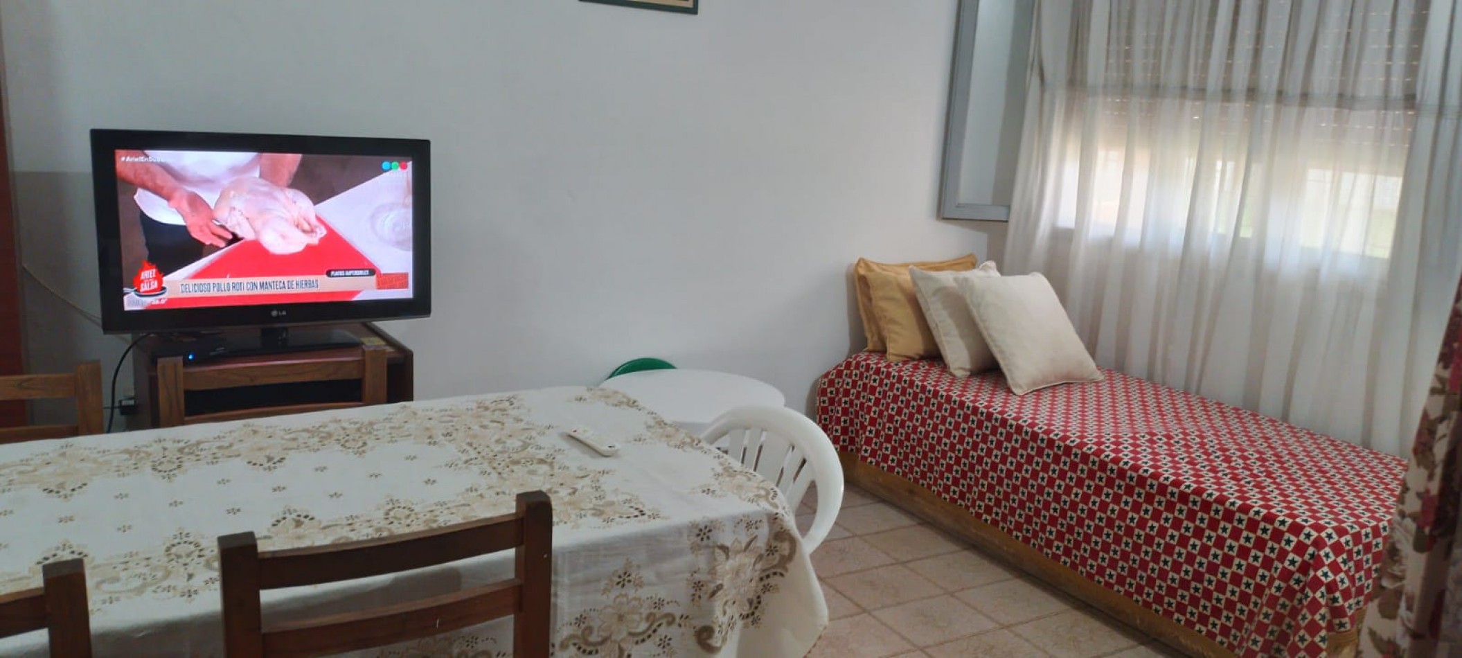 Casa 3 Amb + Depto. 2 Amb sobre lote de 267M2