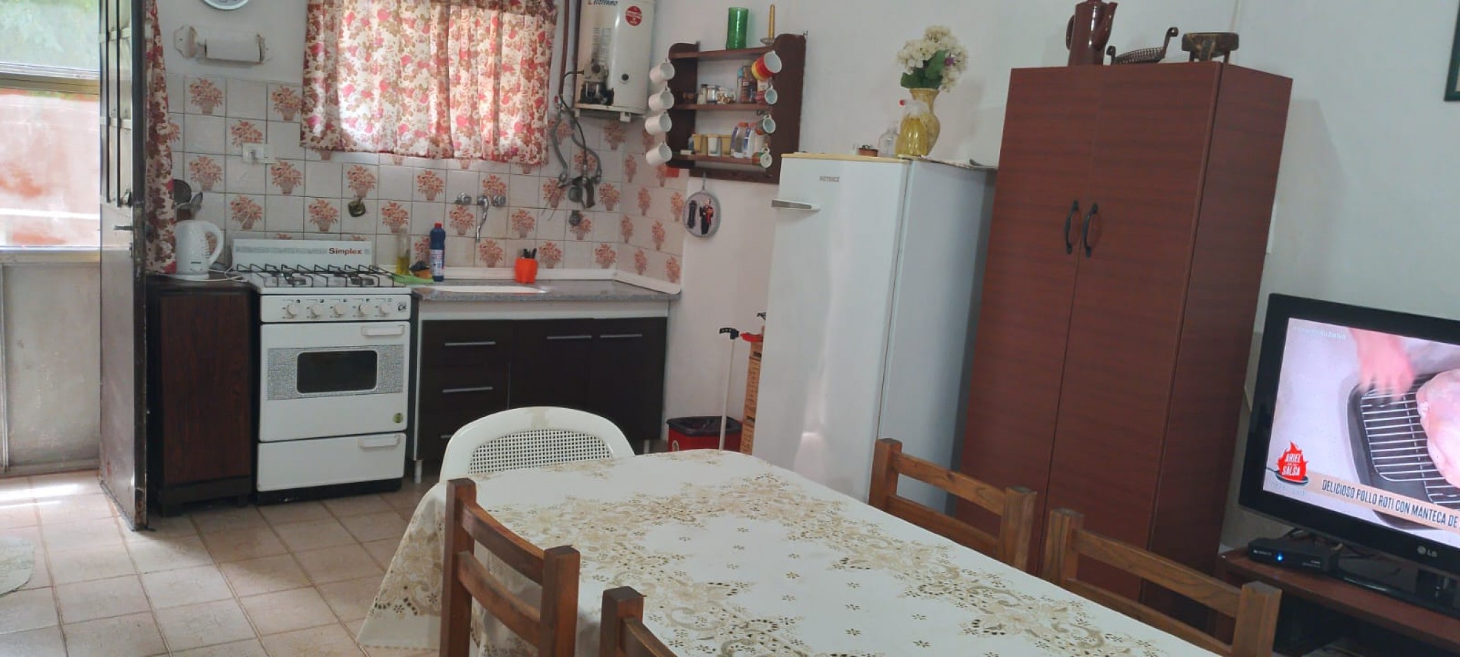 Casa 3 Amb + Depto. 2 Amb sobre lote de 267M2