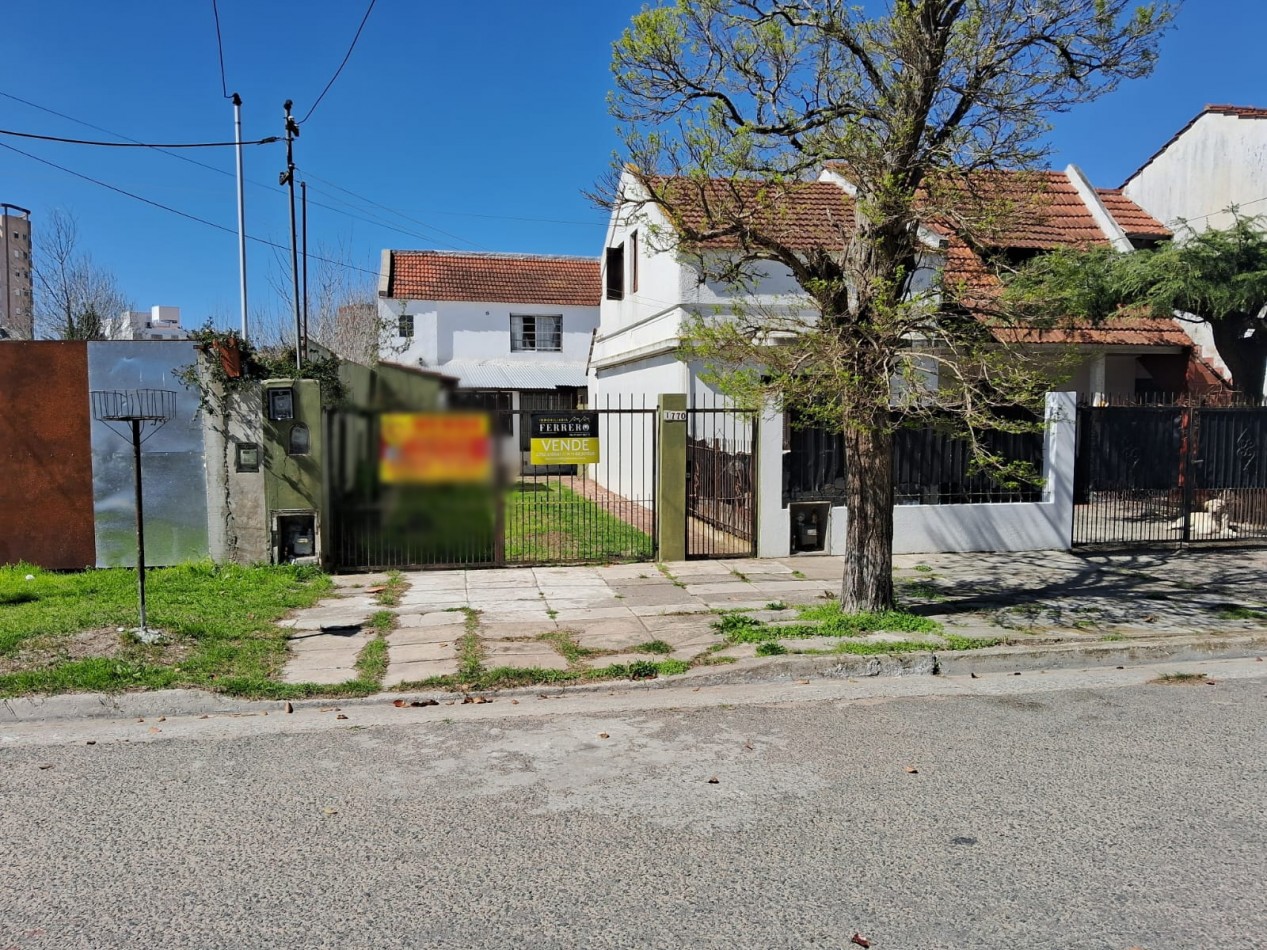 CASA 3 AMB + DEPTO 2 AMB CENTRO
