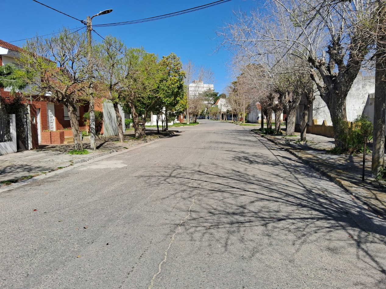 CASA 3 AMB + DEPTO 2 AMB CENTRO