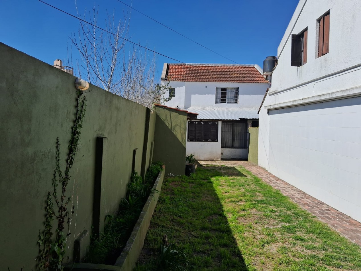CASA 3 AMB + DEPTO 2 AMB CENTRO