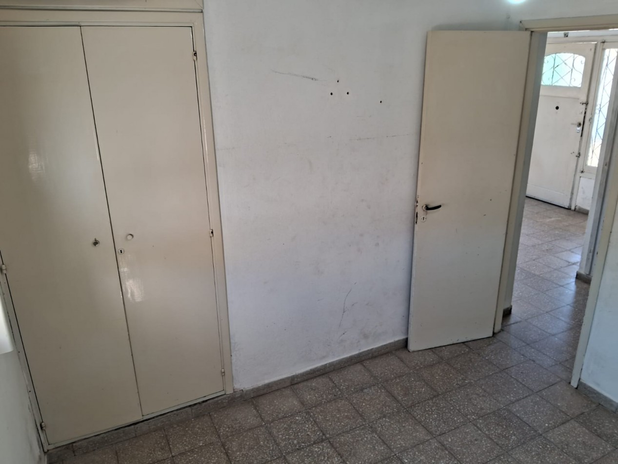 Casa de 3 Amb. a acondicionar en zona centro