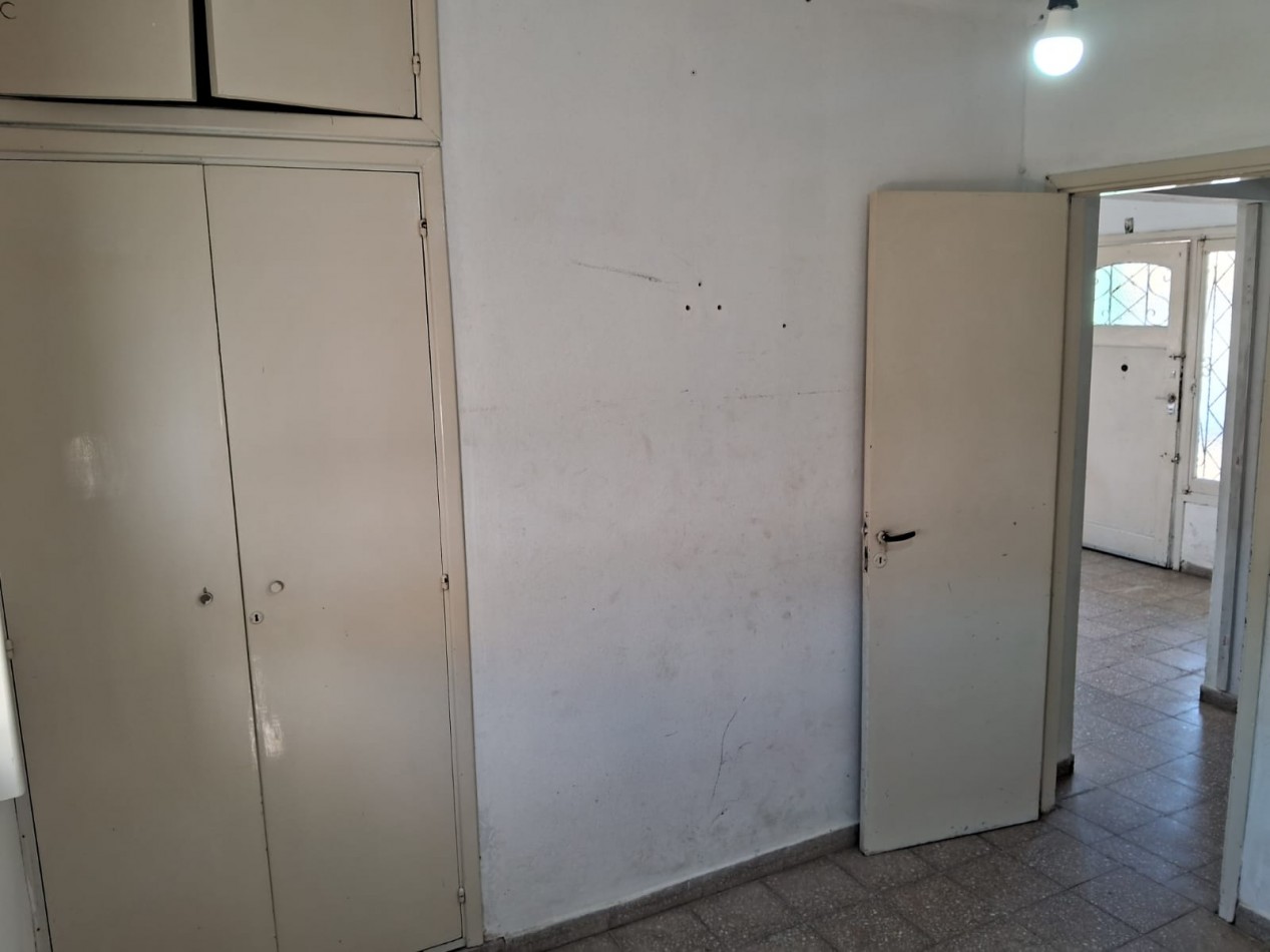 Casa de 3 Amb. a acondicionar en zona centro