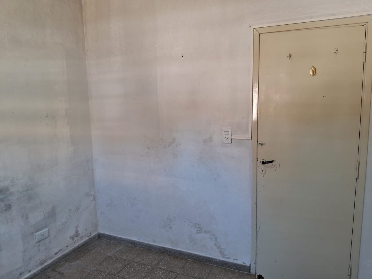 Casa de 3 Amb. a acondicionar en zona centro