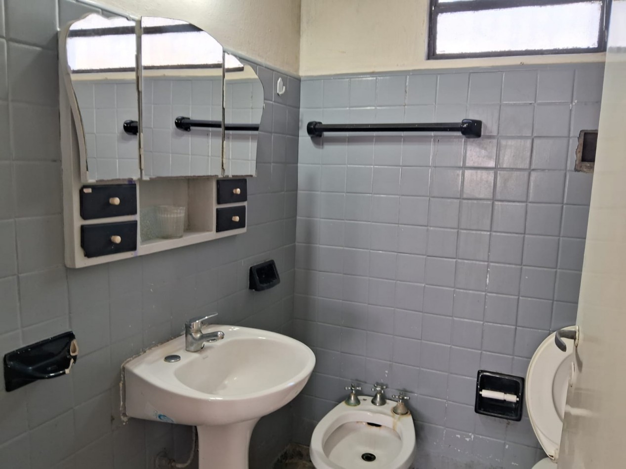 Casa de 3 Amb. a acondicionar en zona centro