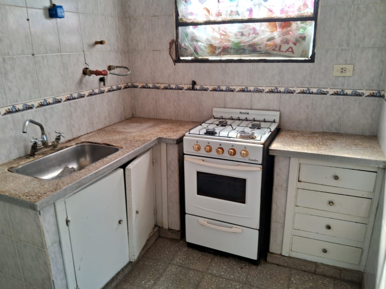 Casa de 3 Amb. a acondicionar en zona centro