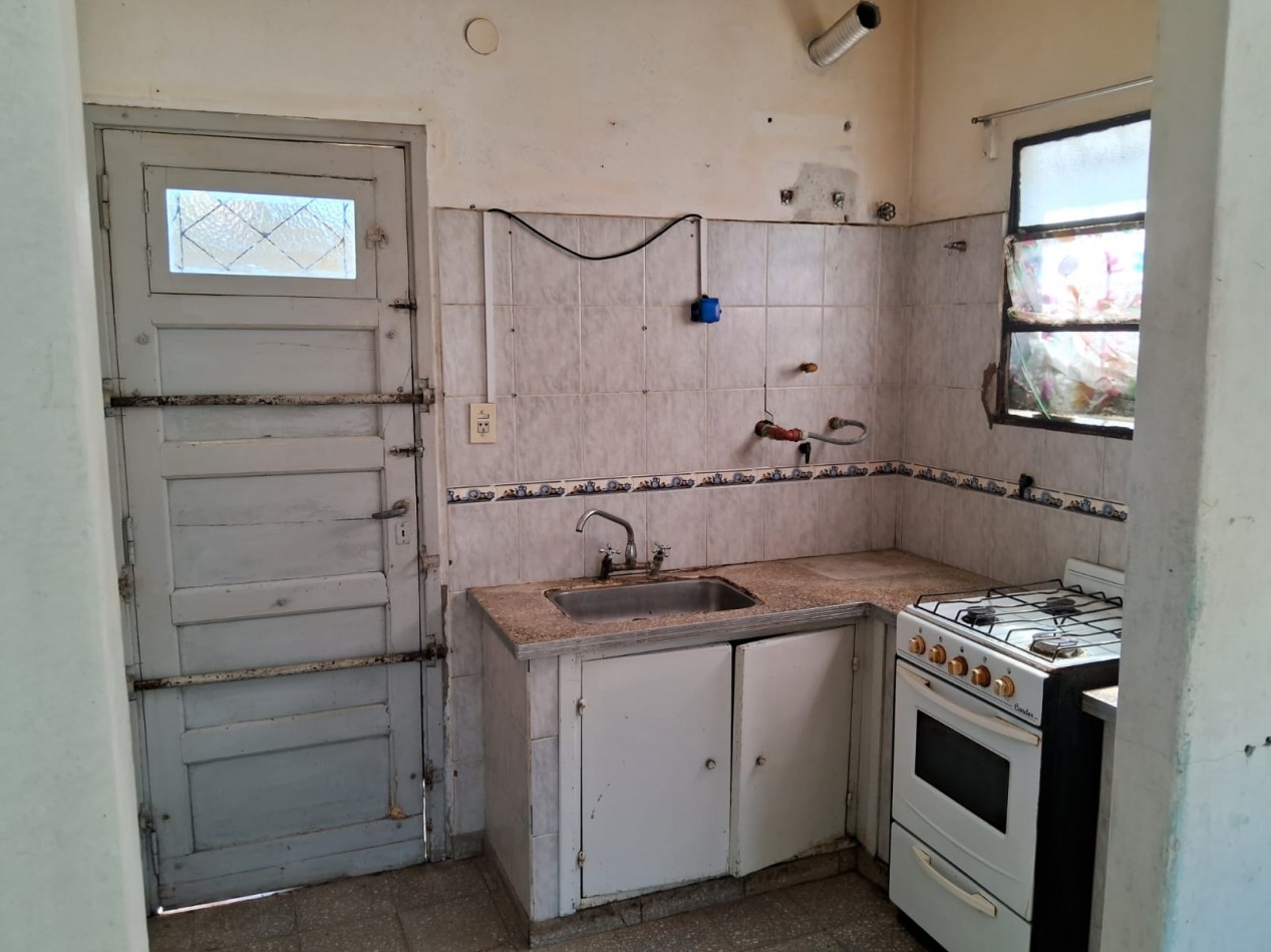 Casa de 3 Amb. a acondicionar en zona centro