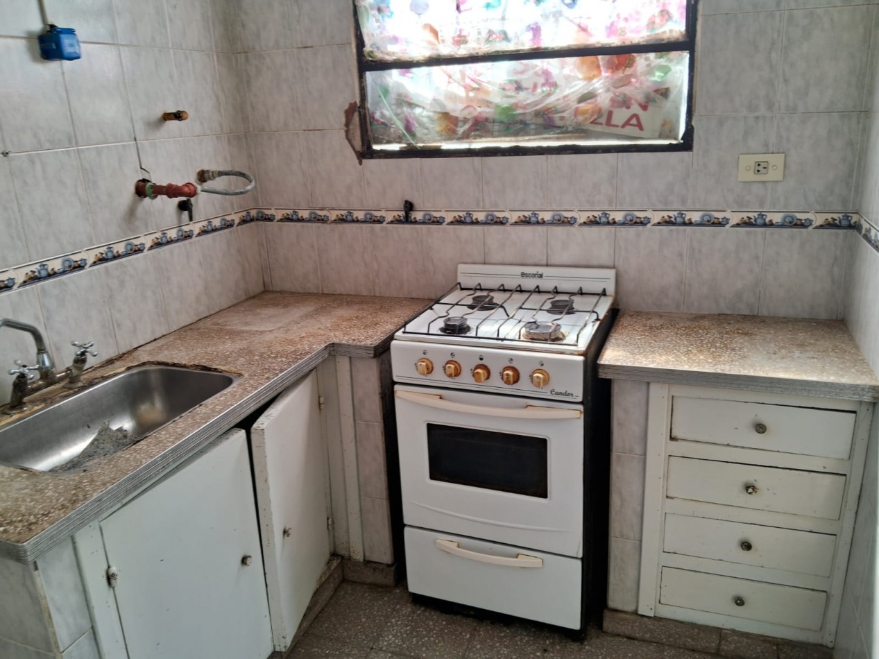 Casa de 3 Amb. a acondicionar en zona centro