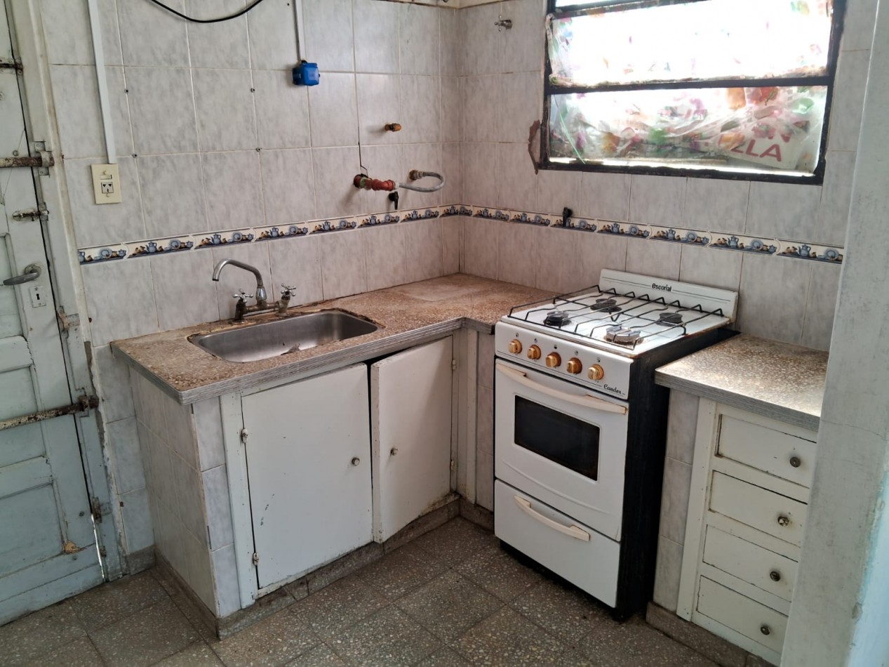 Casa de 3 Amb. a acondicionar en zona centro