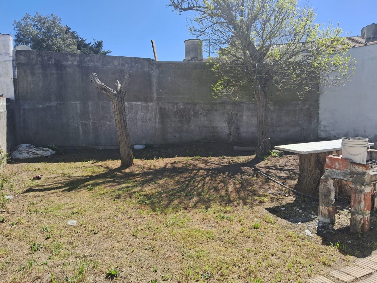 Casa de 3 Amb. a acondicionar en zona centro