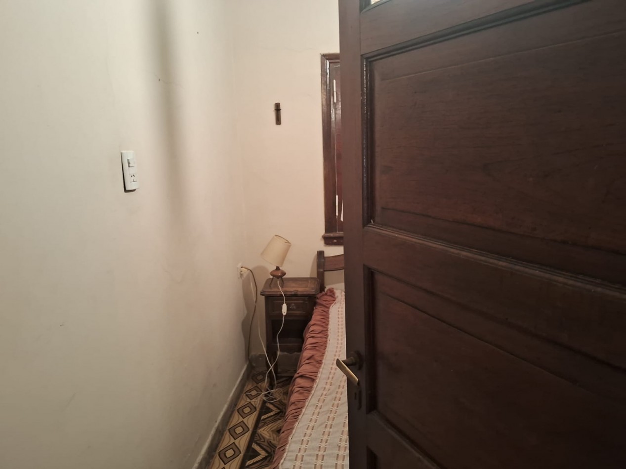 Lote 800 M2 con gran casa al fondo Zona Norte 