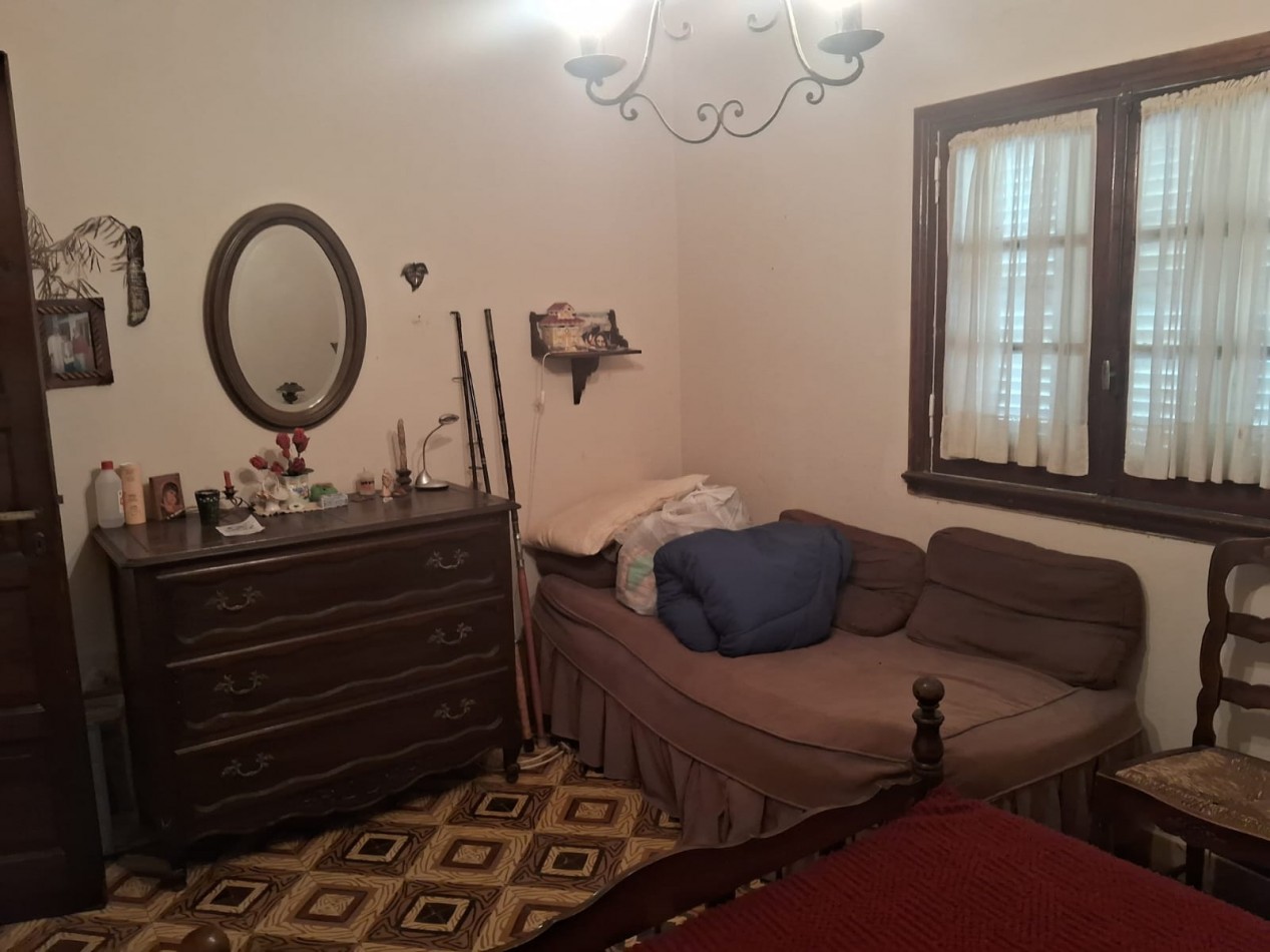 Lote 800 M2 con gran casa al fondo Zona Norte 