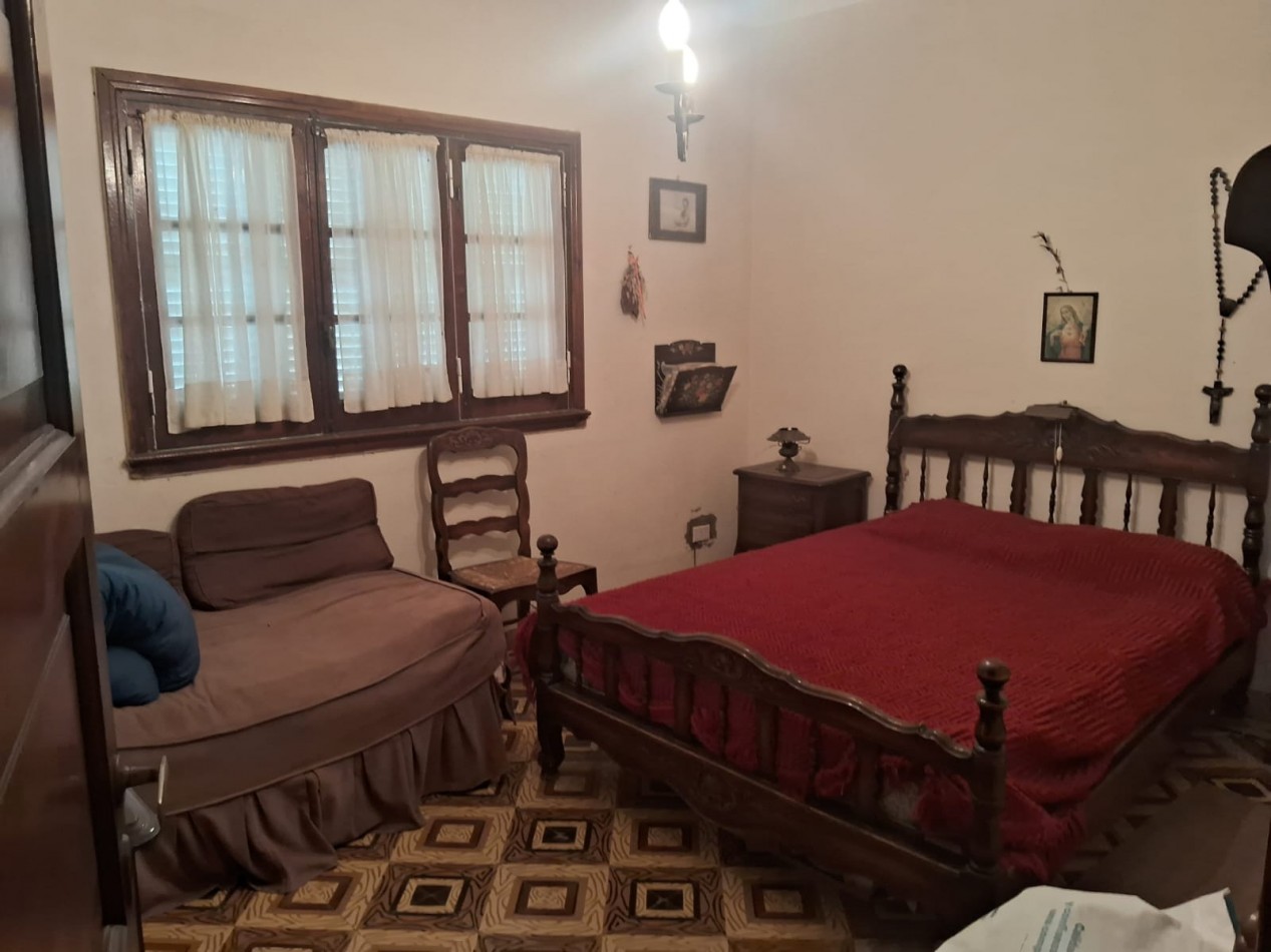 Lote 800 M2 con gran casa al fondo Zona Norte 