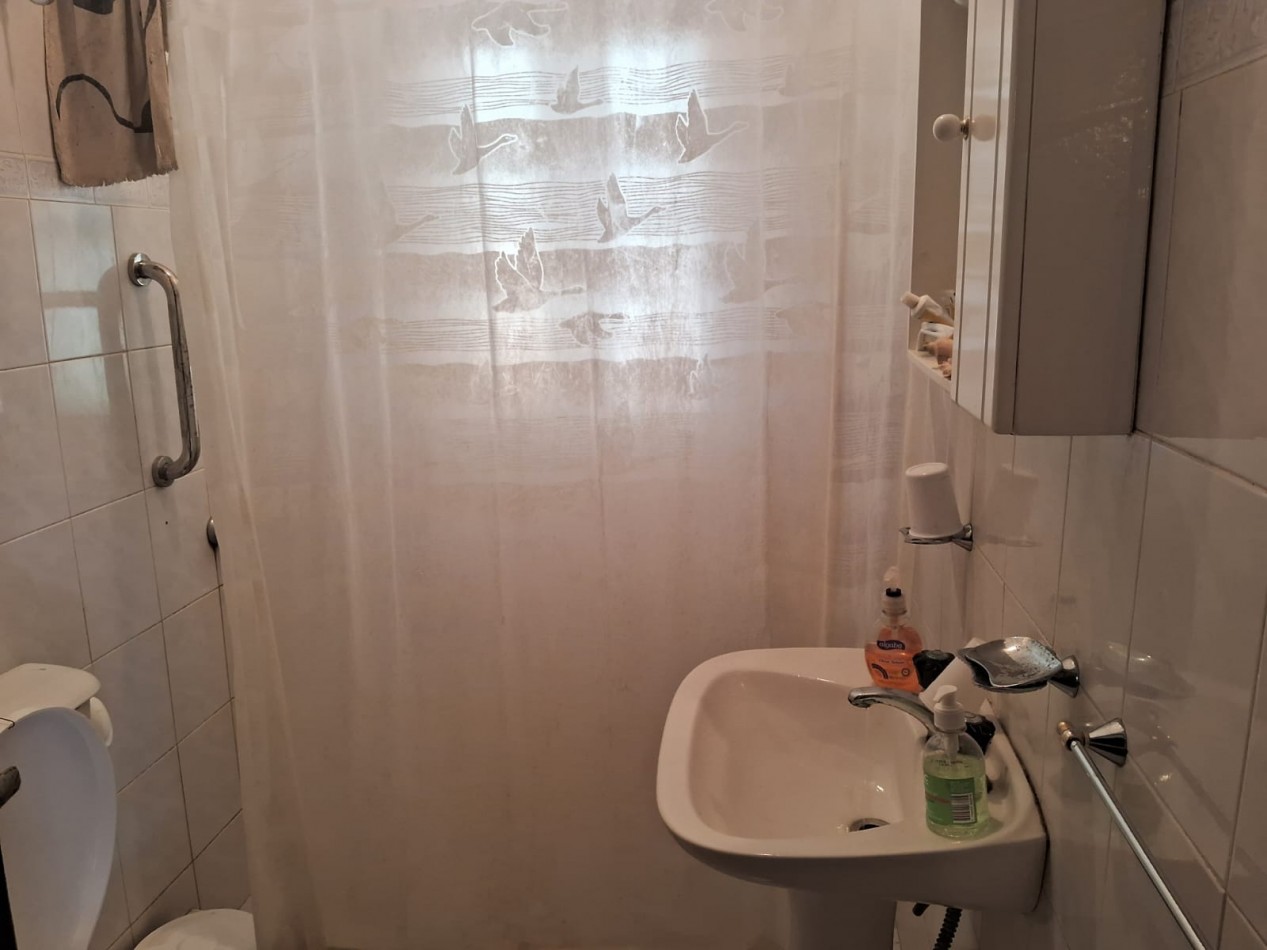 Lote 800 M2 con gran casa al fondo Zona Norte 