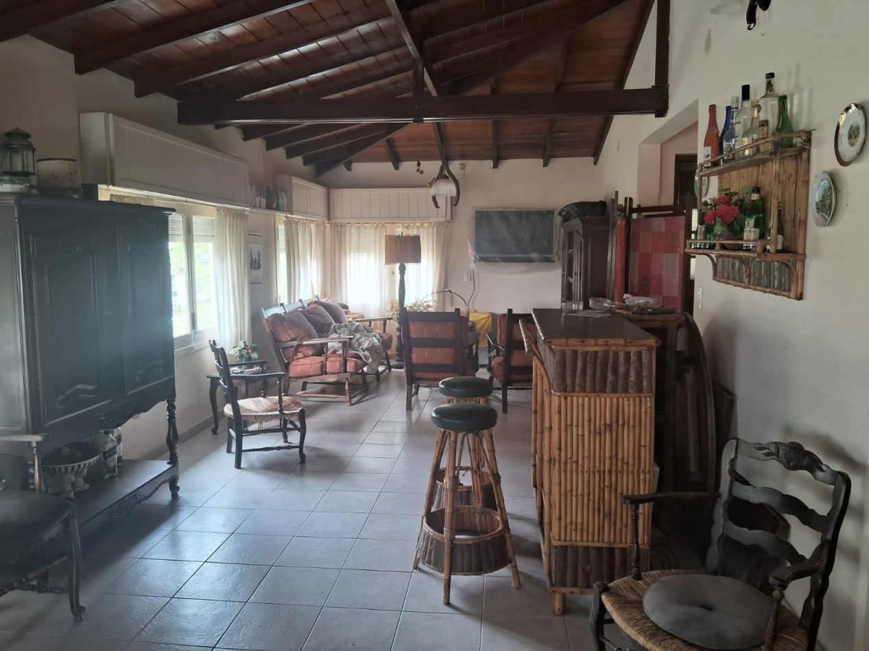 Lote 800 M2 con gran casa al fondo Zona Norte 