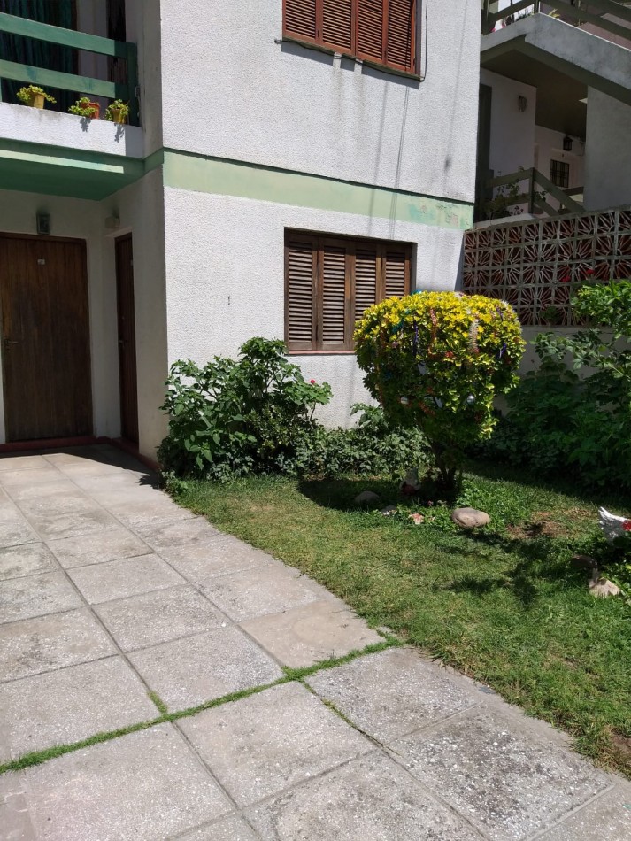Duplex 2 Amb.PB con patio en plena Avda.