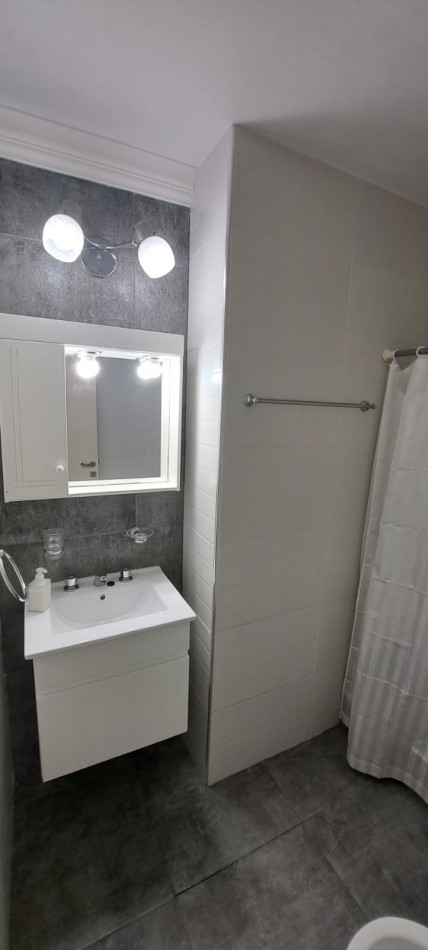 Duplex 2 Amb.PB con patio en plena Avda.