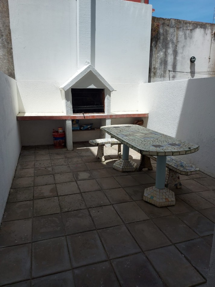 Duplex 2 Amb.PB con patio en plena Avda.