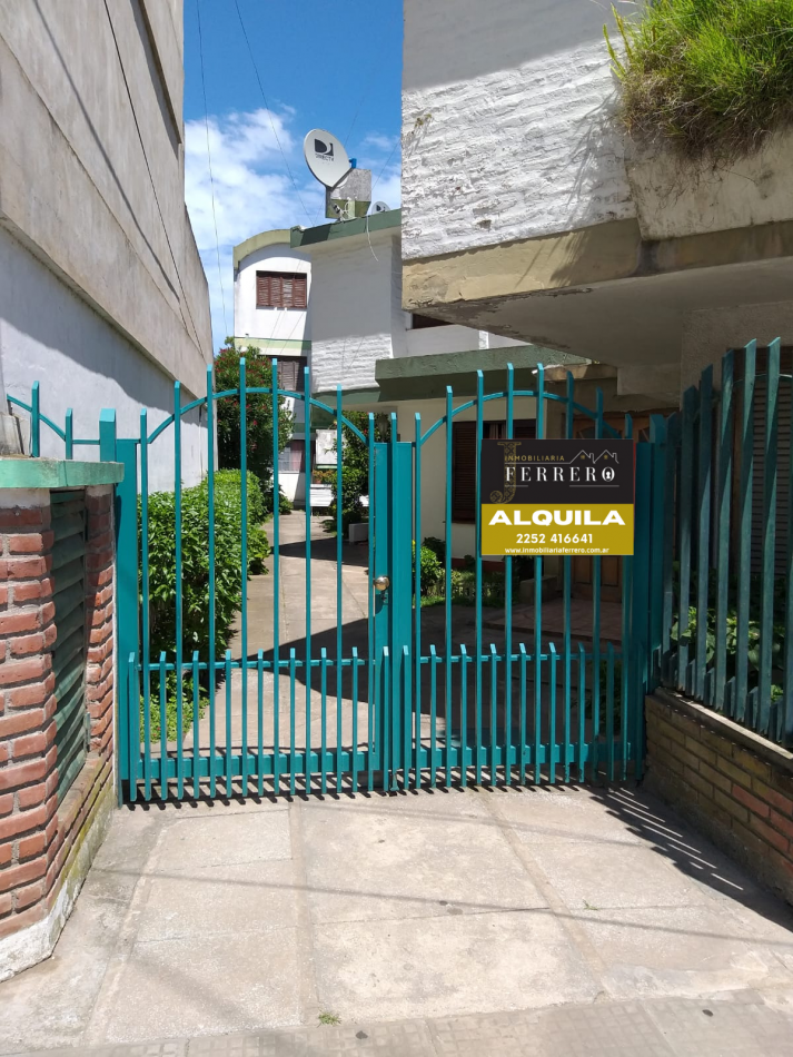 Depto en PB 2 amb. con patio en Plena Avda.