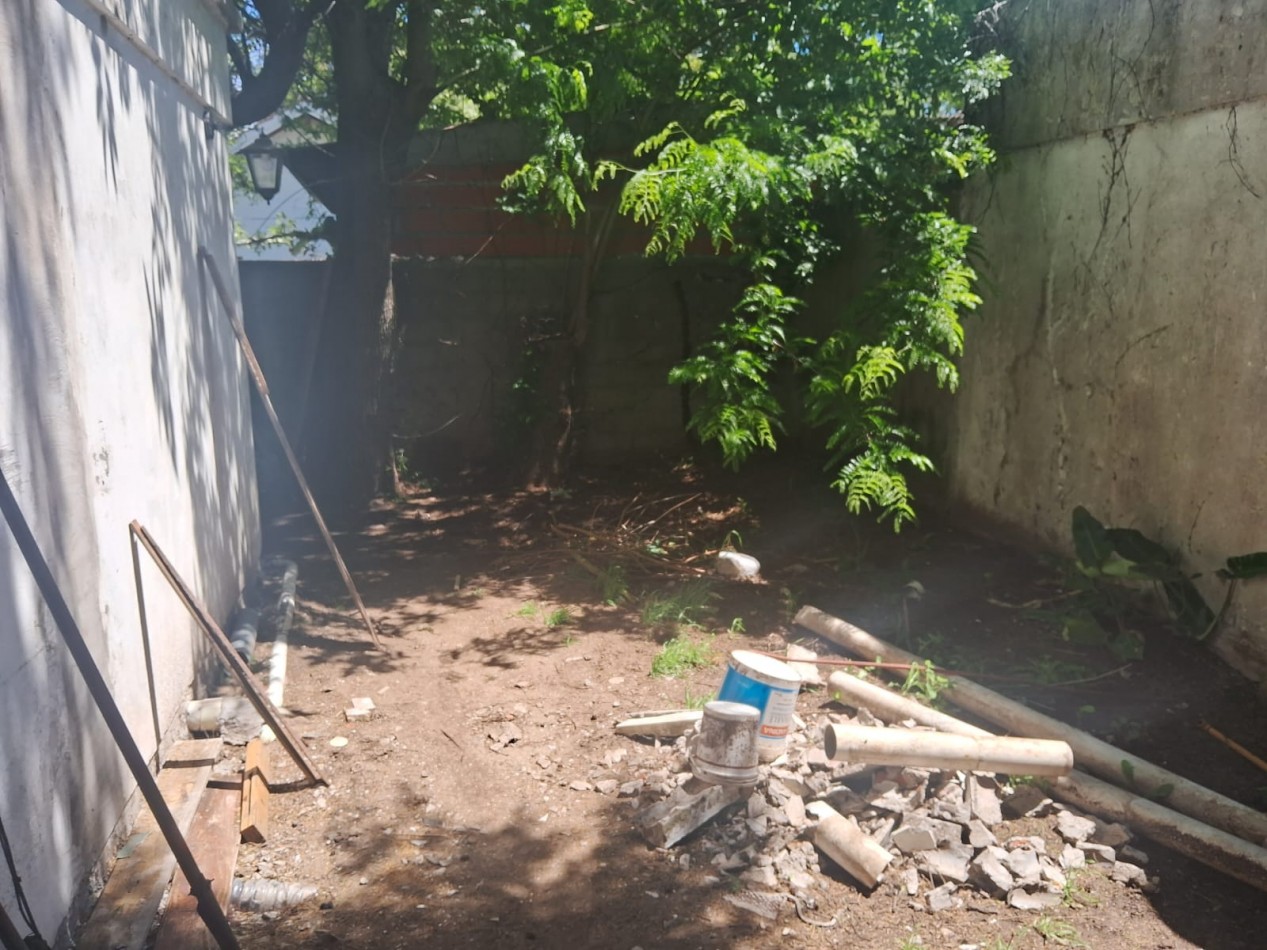 Casa 2 amb a refaccionar en zona norte 