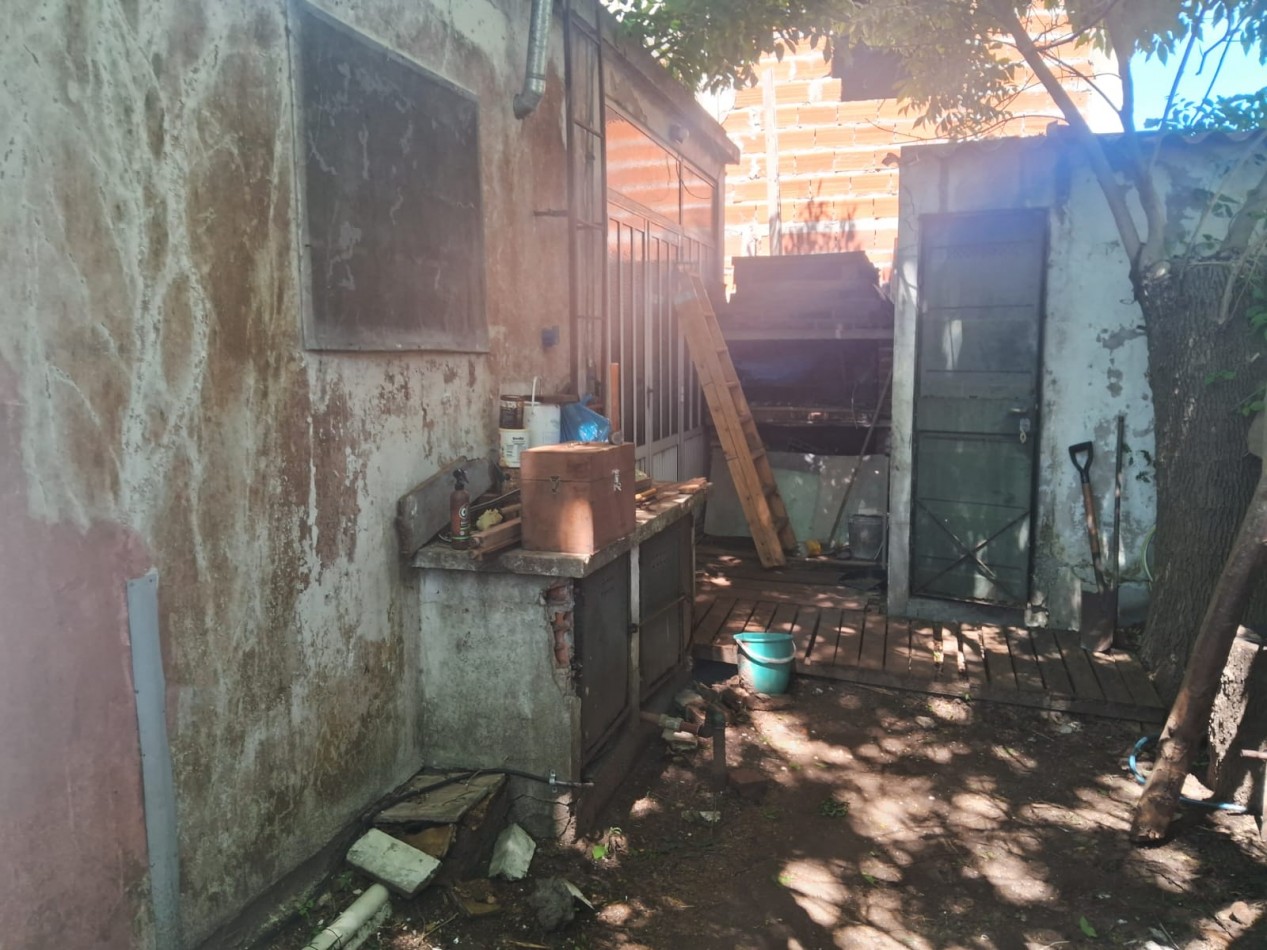 Casa 2 amb a refaccionar en zona norte 