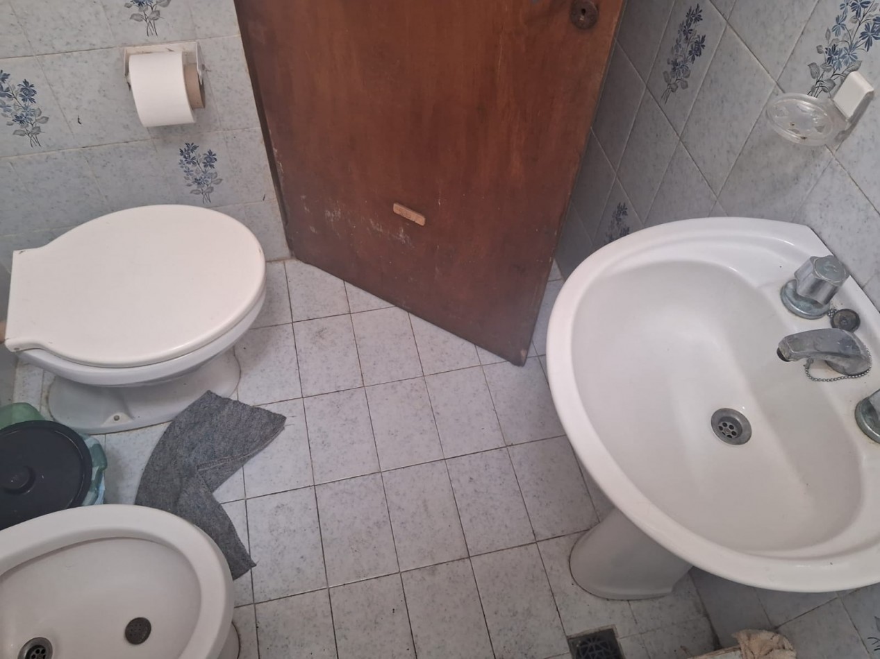 Casa 2 amb a refaccionar en zona norte 