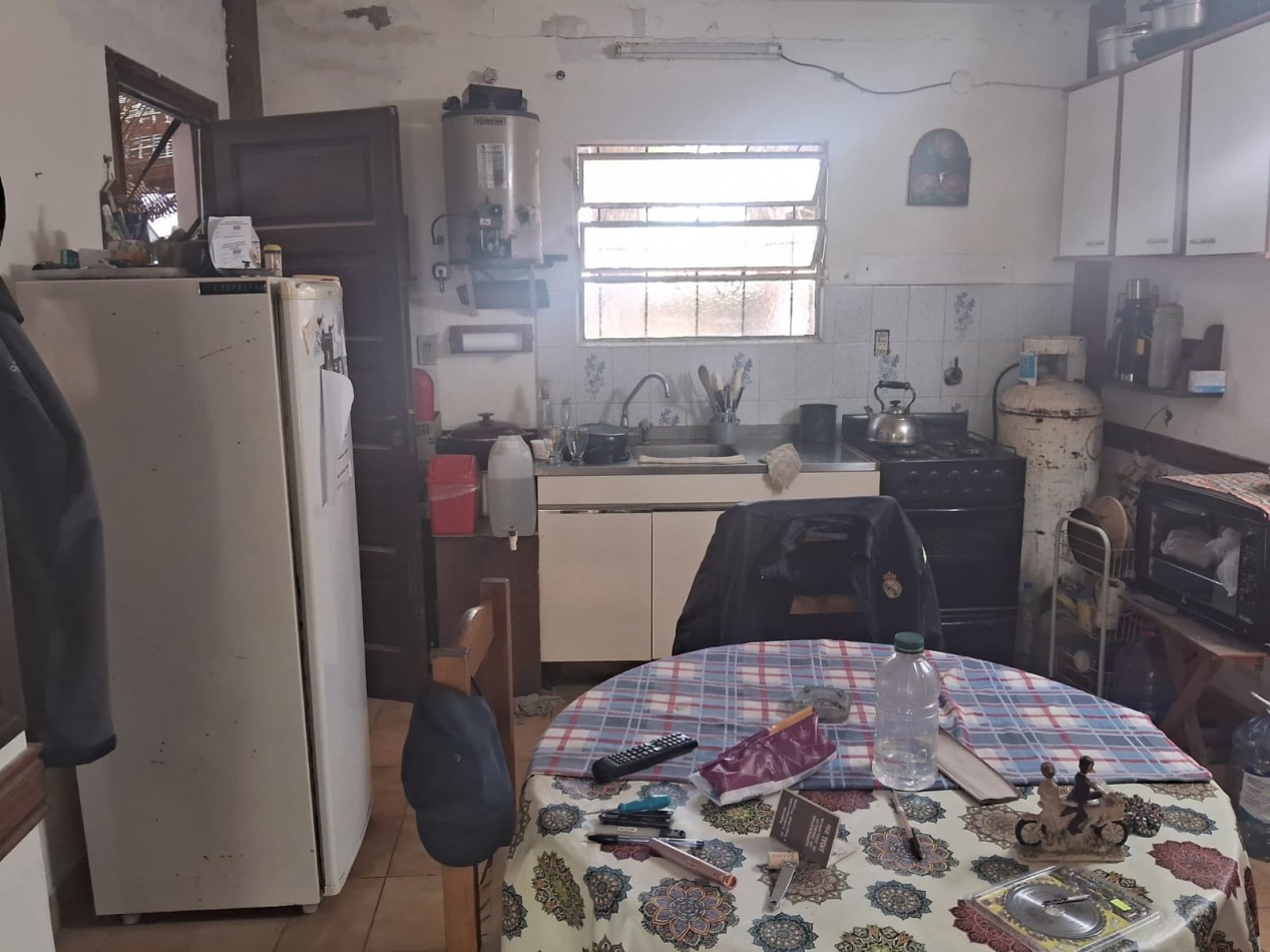 Casa 2 amb a refaccionar en zona norte 