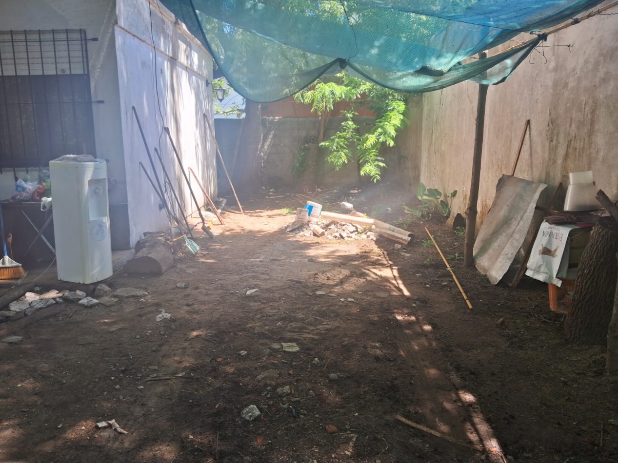 Casa 2 amb a refaccionar en zona norte 