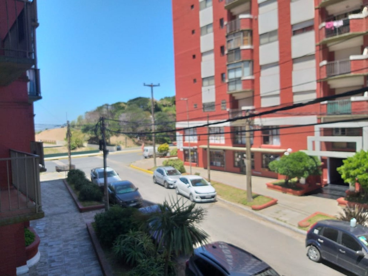 Depto 3 amb. centrico Riazor XIV 