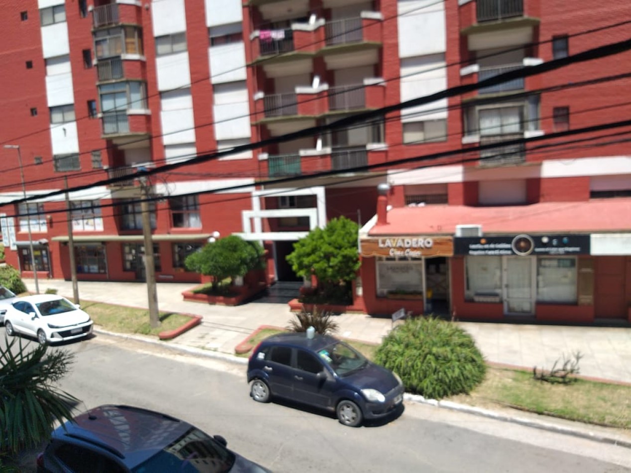 Depto 3 amb. centrico Riazor XIV 