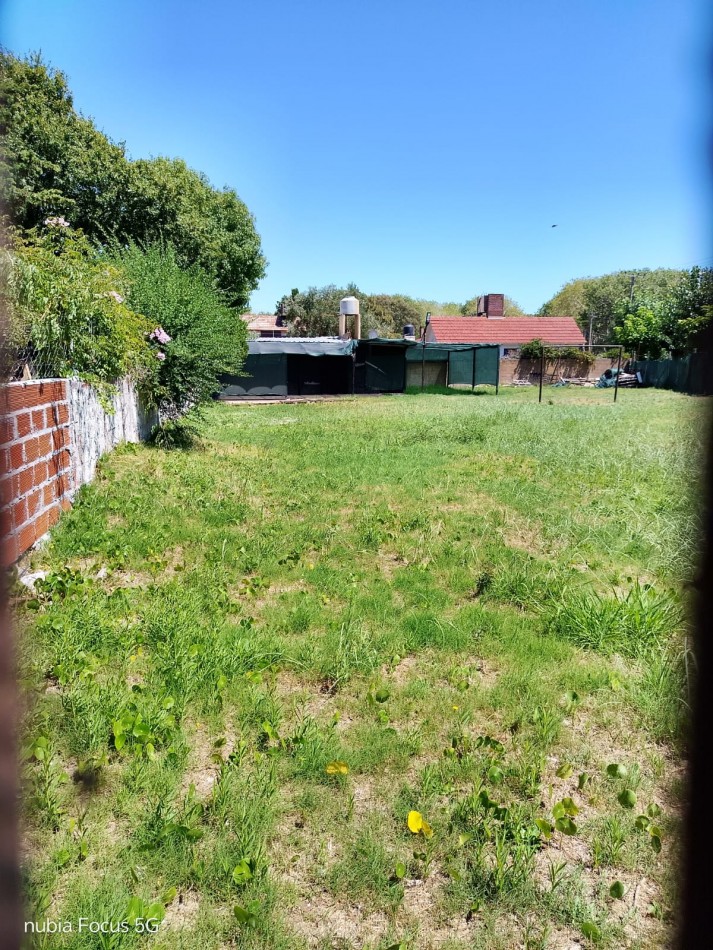 Gran Lote con mejoras centrico 