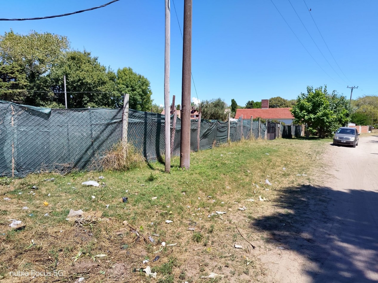 Gran Lote con mejoras centrico 