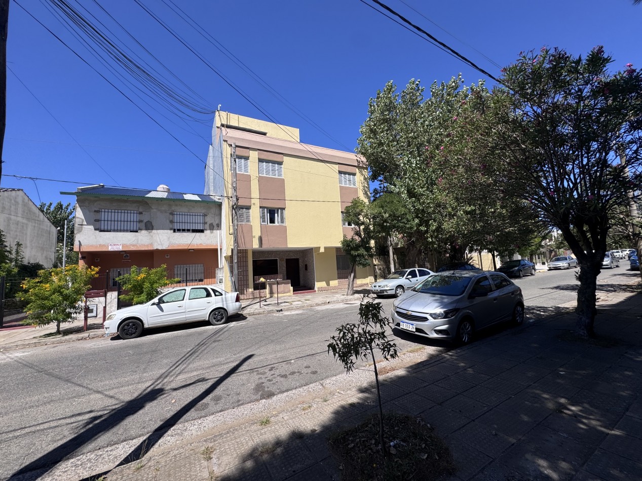 Depto 3 Amb zona centro Wall II 2do C