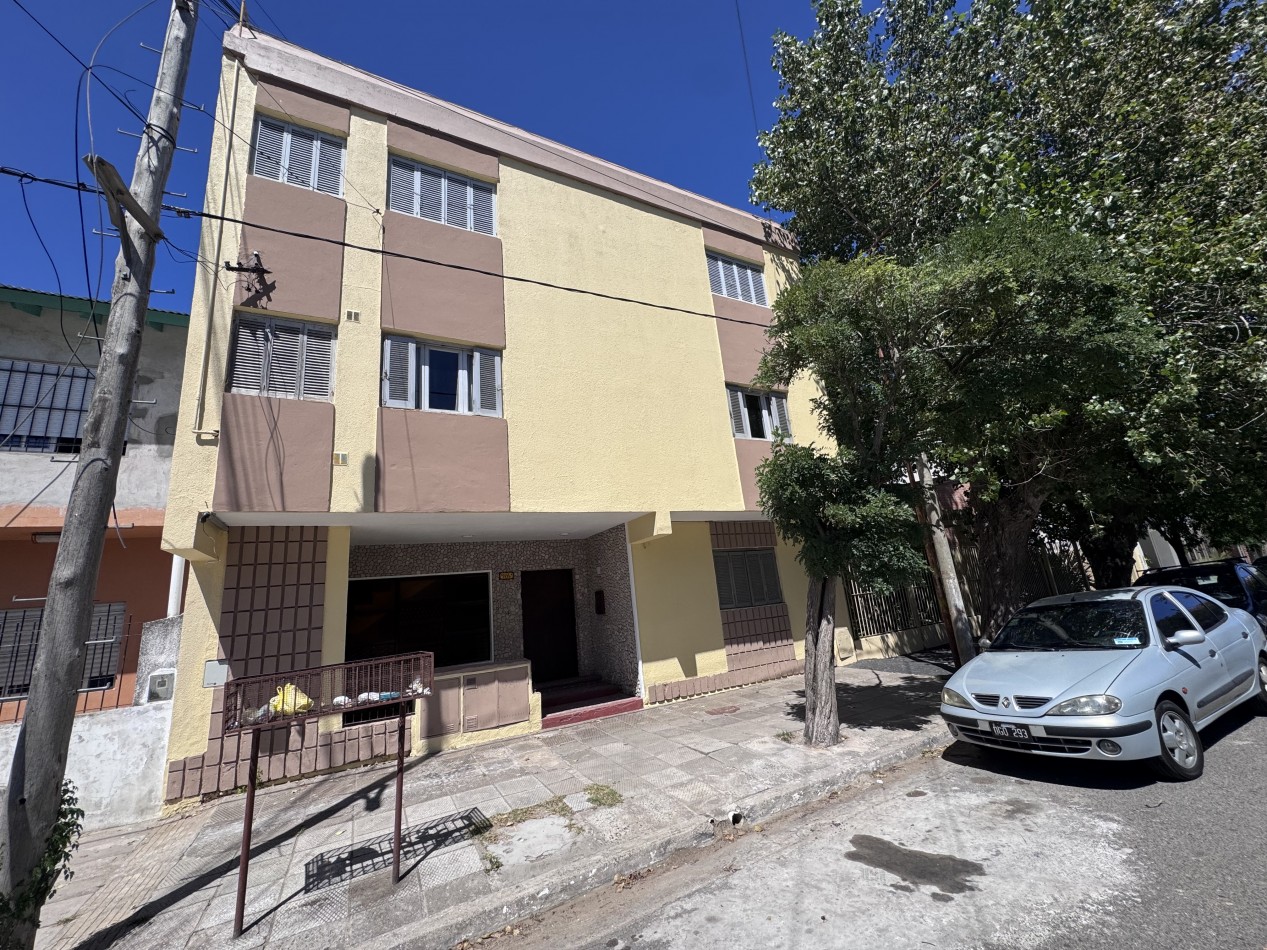 Depto 3 Amb zona centro Wall II 2do C