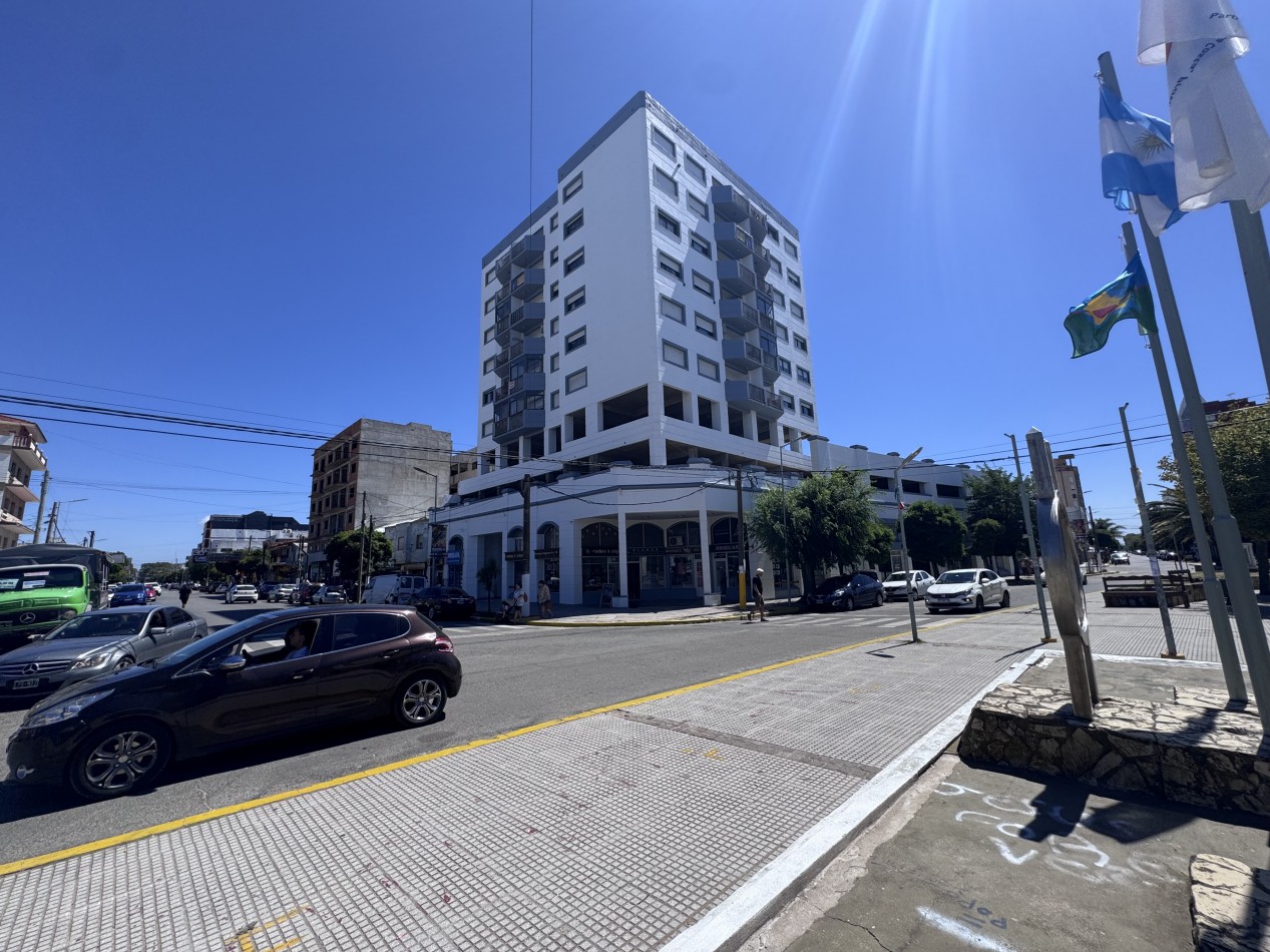 Depto 2 Amb con 2 cocheras 