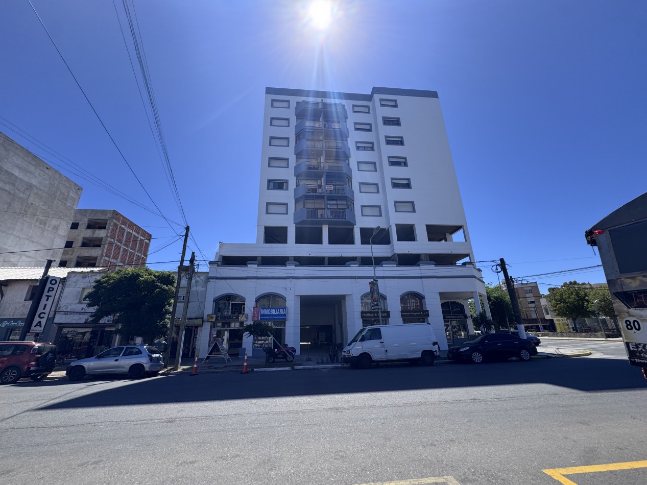 Depto 2 Amb con 2 cocheras 