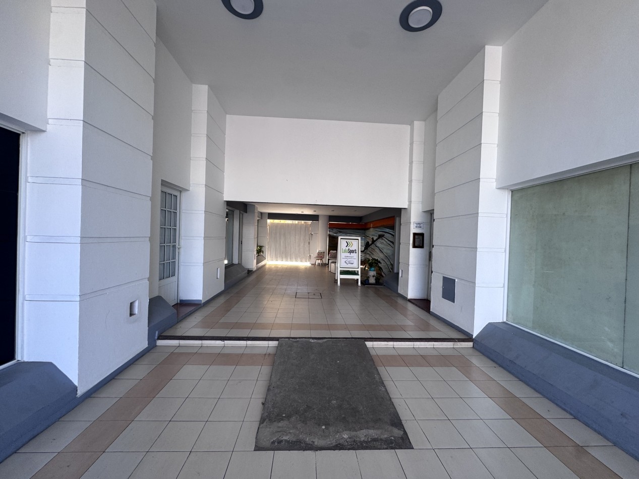 Depto 2 Amb con 2 cocheras 