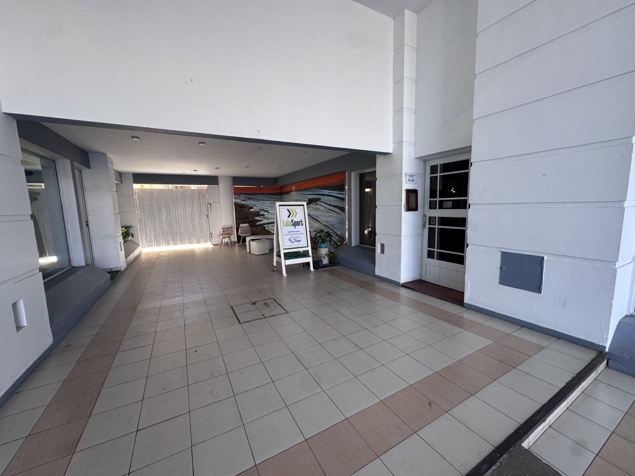 Depto 2 Amb con 2 cocheras 