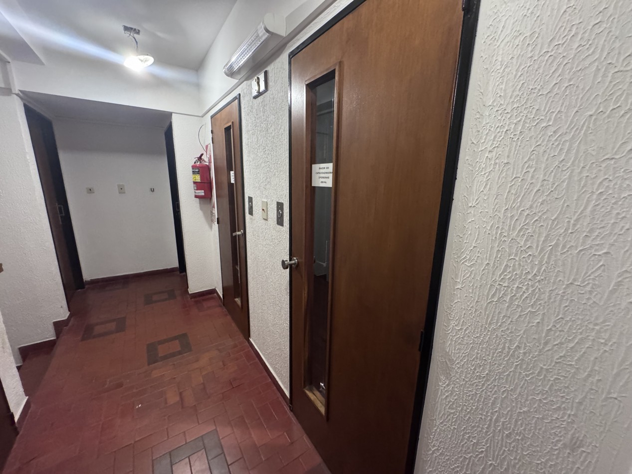 Depto 2 Amb con 2 cocheras 