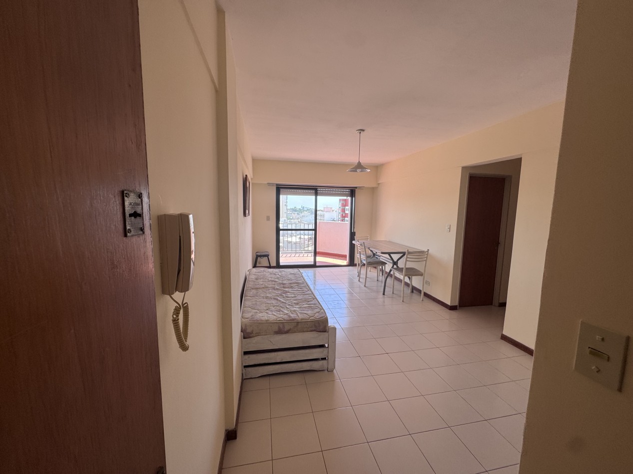 Depto 2 Amb con 2 cocheras 