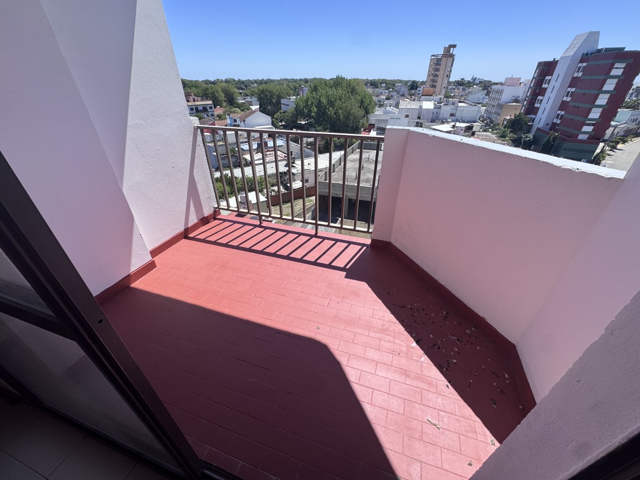 Depto 2 Amb con 2 cocheras 