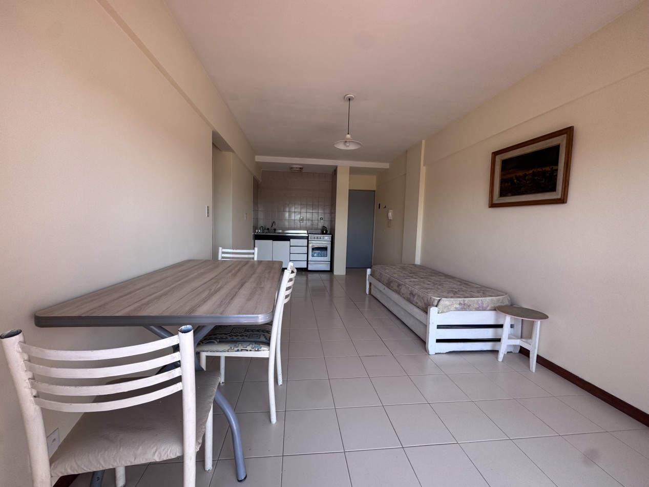 Depto 2 Amb con 2 cocheras 