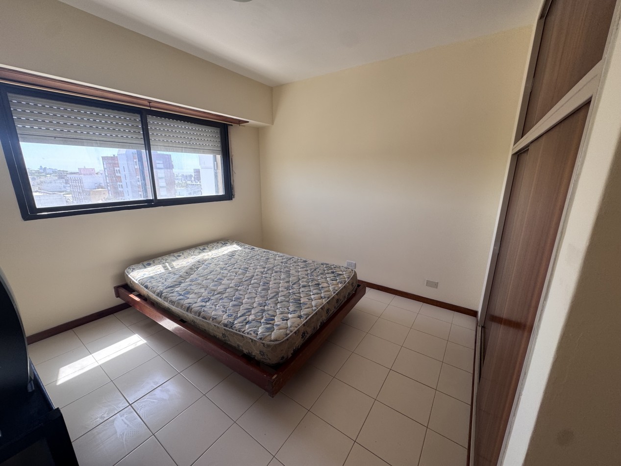 Depto 2 Amb con 2 cocheras 