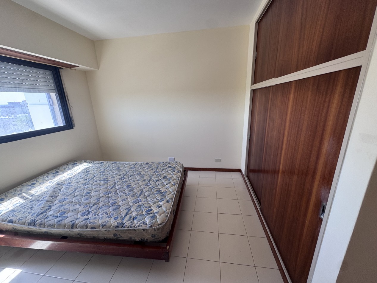 Depto 2 Amb con 2 cocheras 