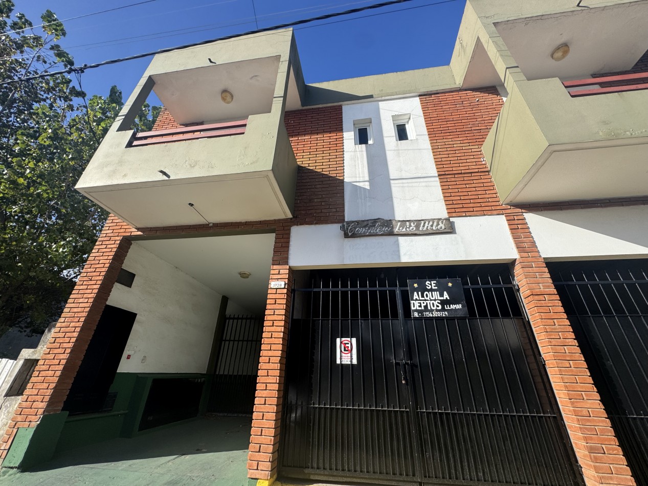 Complejo Las Iris en zona centro 