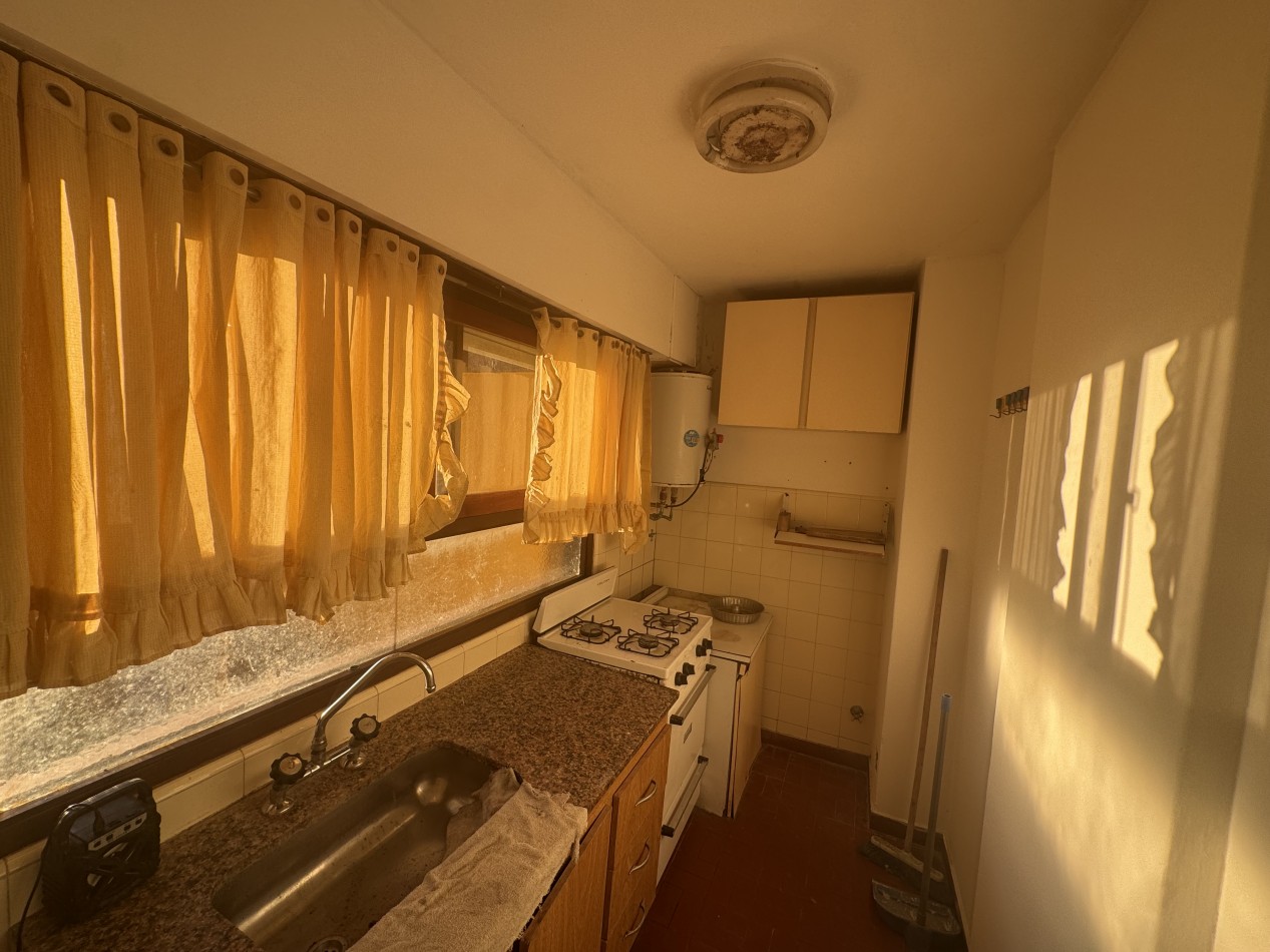 Depto 2 amb. 4to piso L Edificio French 