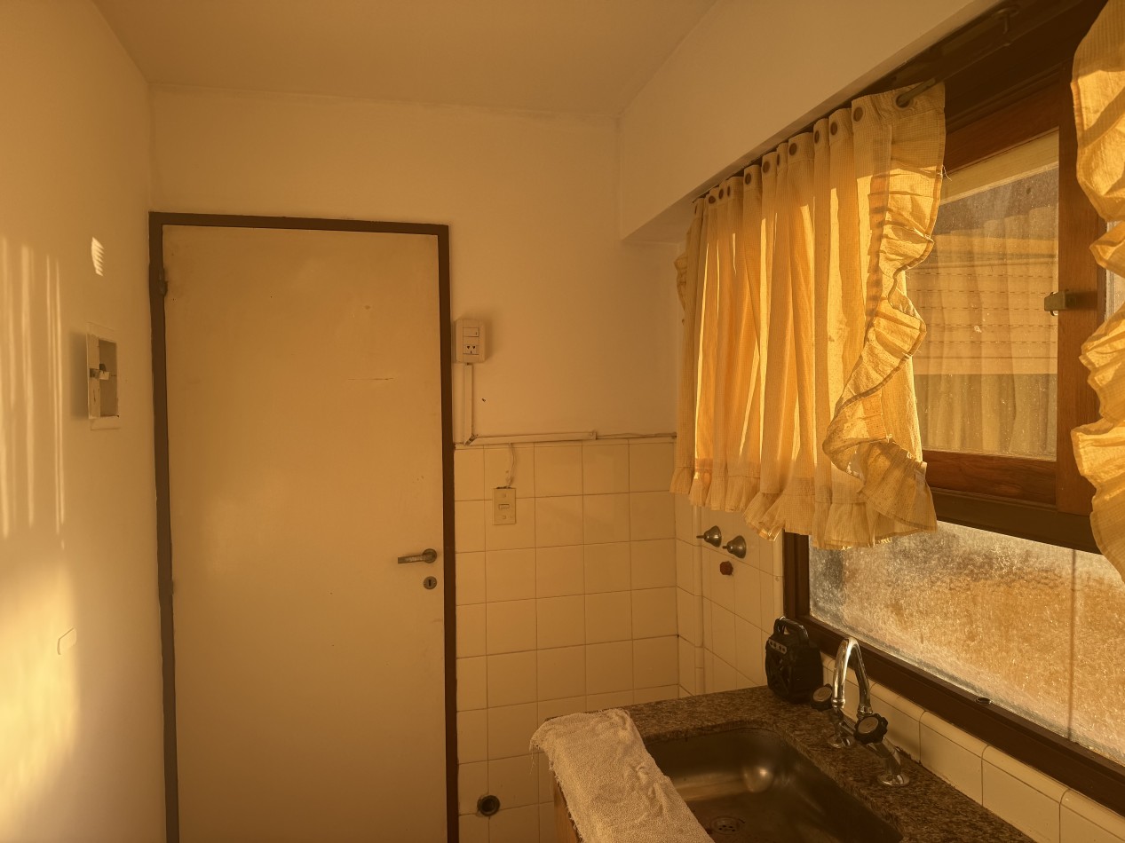 Depto 2 amb. 4to piso L Edificio French 