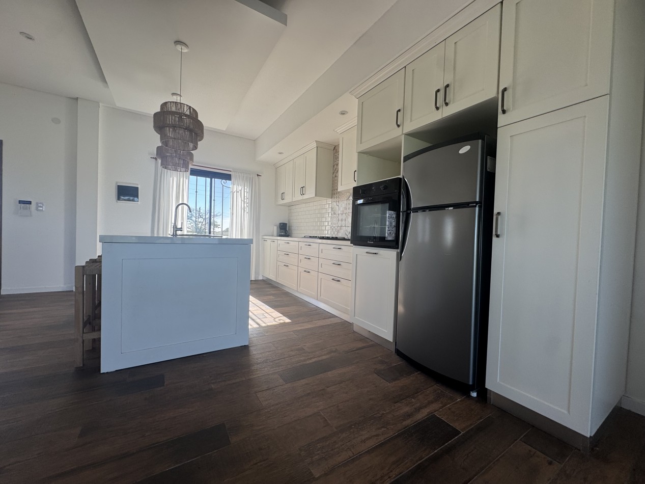 Soñada Chacra 17.000M2 con moderna Casa 5 Amb