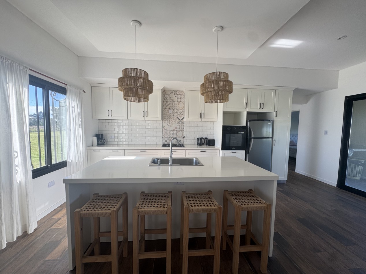 Soñada Chacra 17.000M2 con moderna Casa 5 Amb
